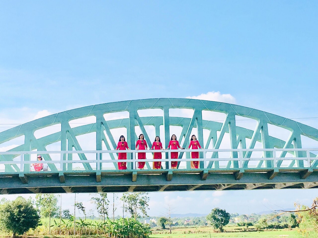 Cầu Móng